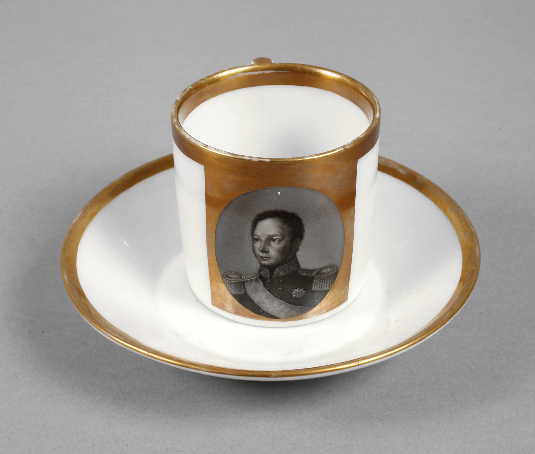 Portraittasse Biedermeier