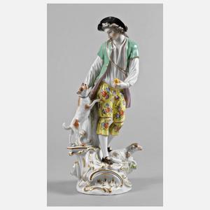 Meissen Figurengruppe, blaue Schwertermarke nach 1934, zwei Mal gestrichen, verschiedene Präge- und Pinselnummern, feine polychrome Bemalung und Vergoldung, Schäfer mit Hund und Schaf, auf einem rocaillenverzierten Sockel stehend und den Hund füttern