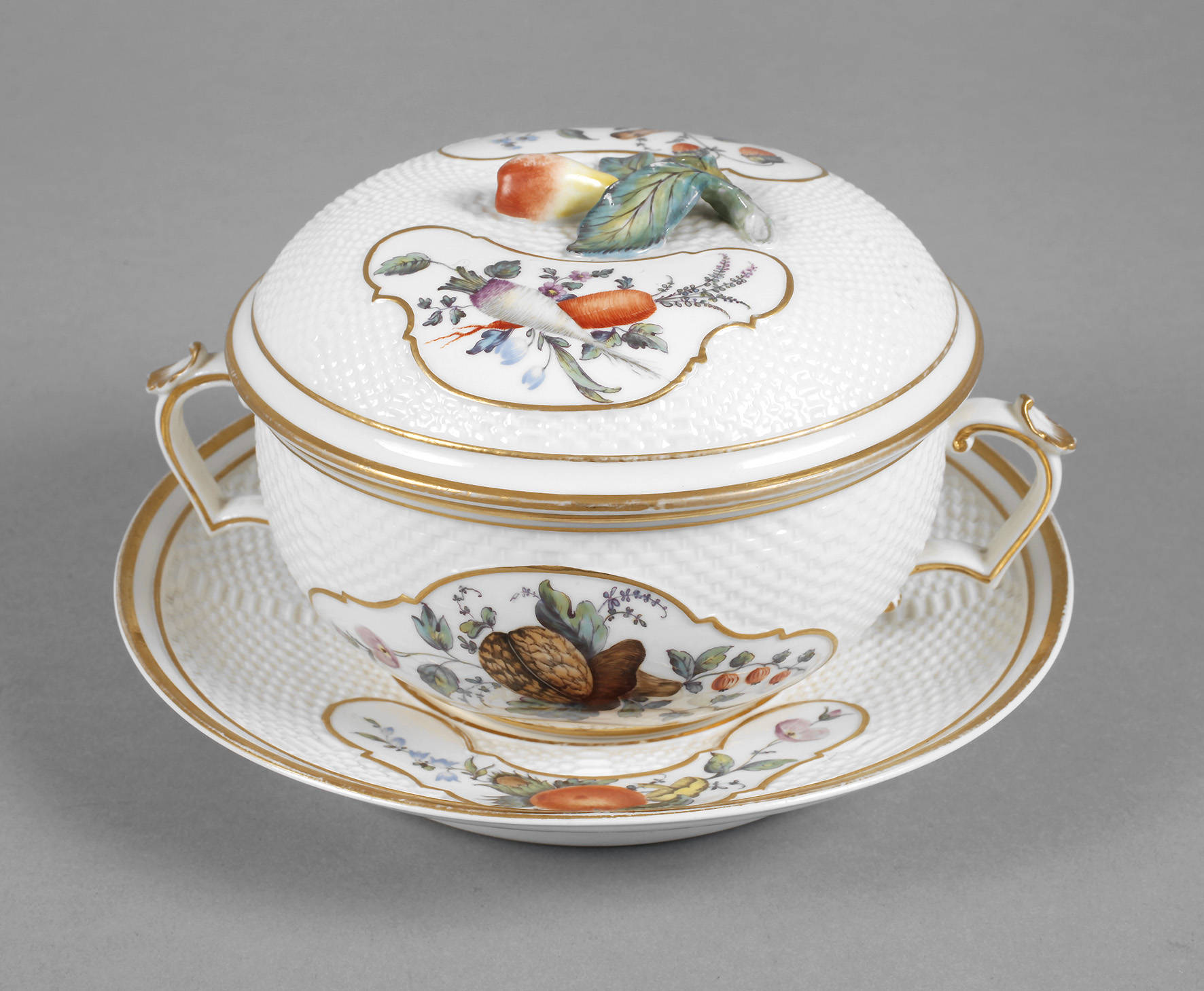 Nymphenburg Deckelterrine mit Presentoire