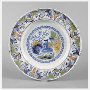 Großer Fayenceteller