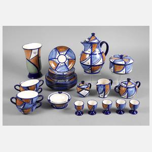 Kaffeeservice mit Vase und Aschenbecher