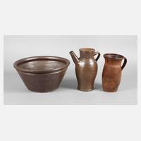 Drei Teile bäuerliche Keramik111
