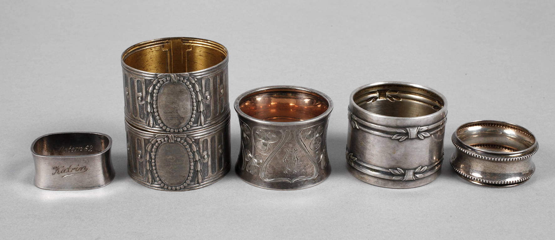 01e Sechs Serviettenringe