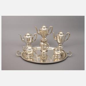 Übergroßes Silberservice