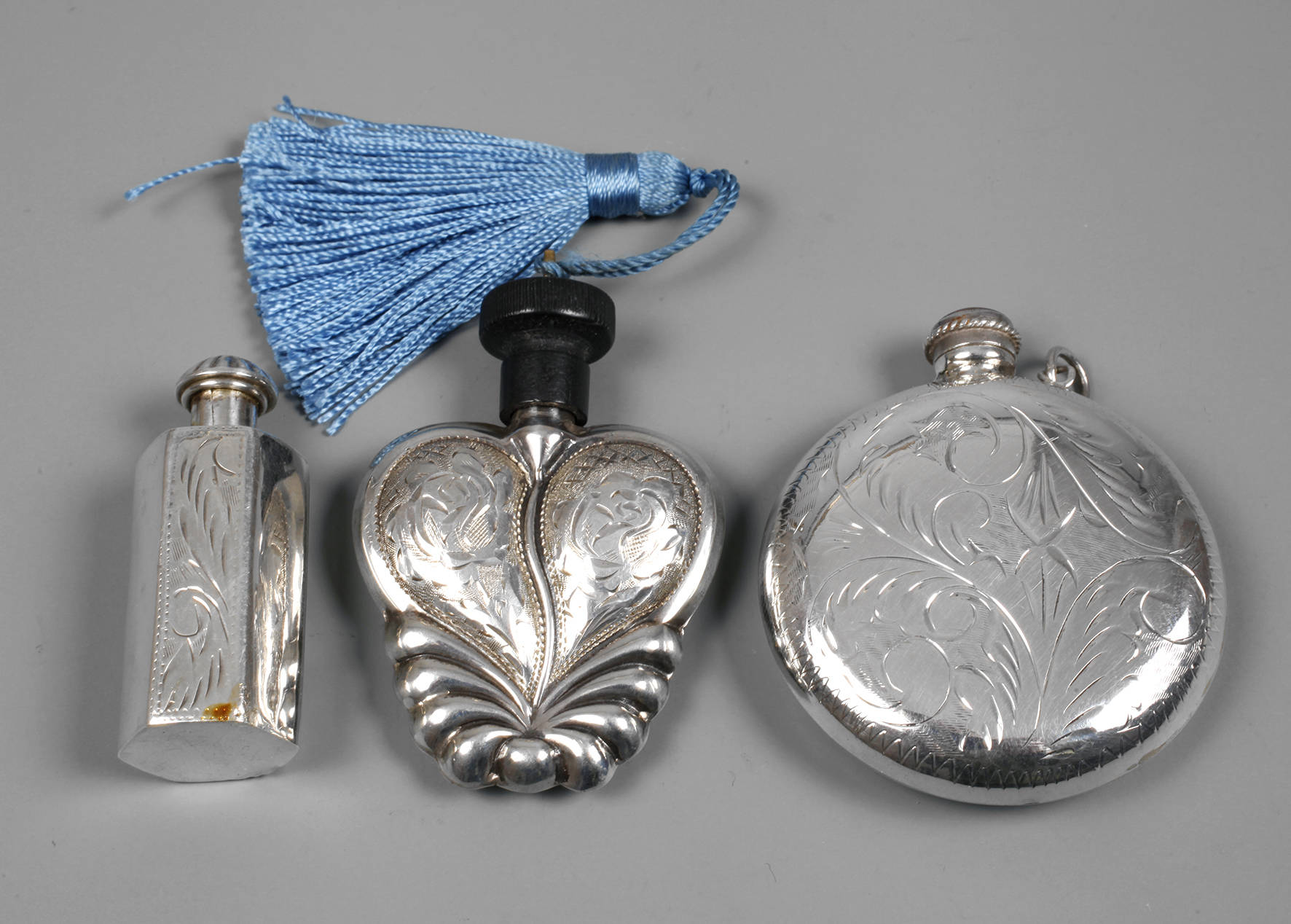 Drei Riechfläschchen Silber