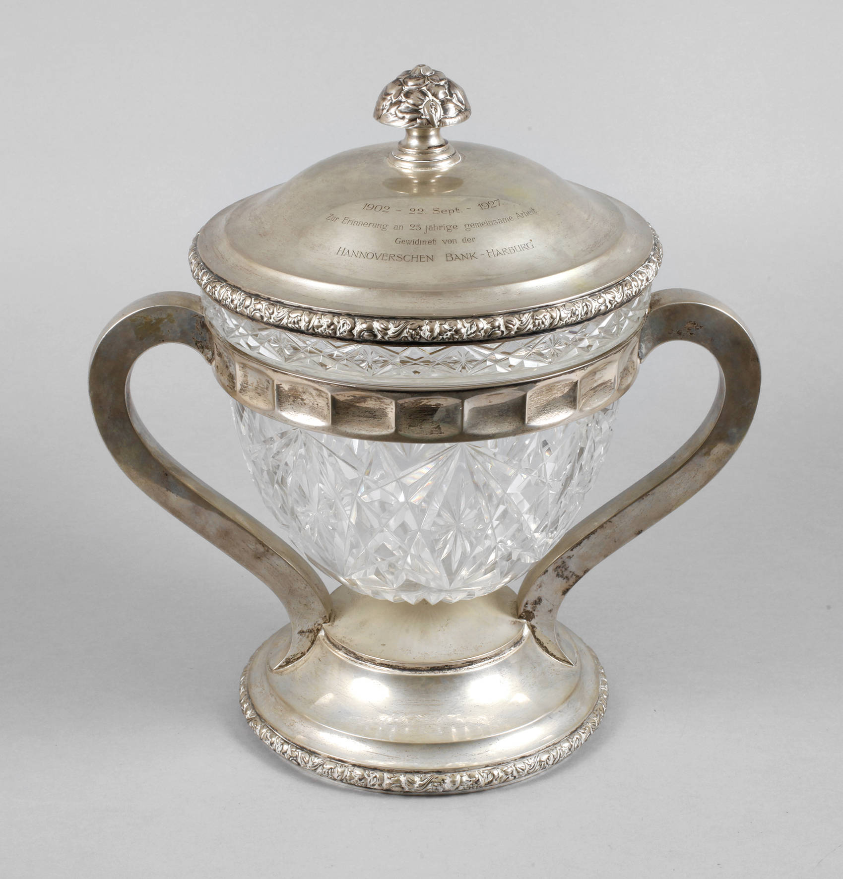 Große Art Déco Bowle