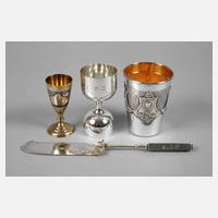 Vier Teile Silber111