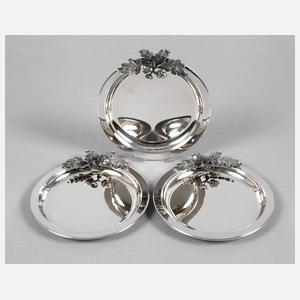 Drei jagdliche Silberteller