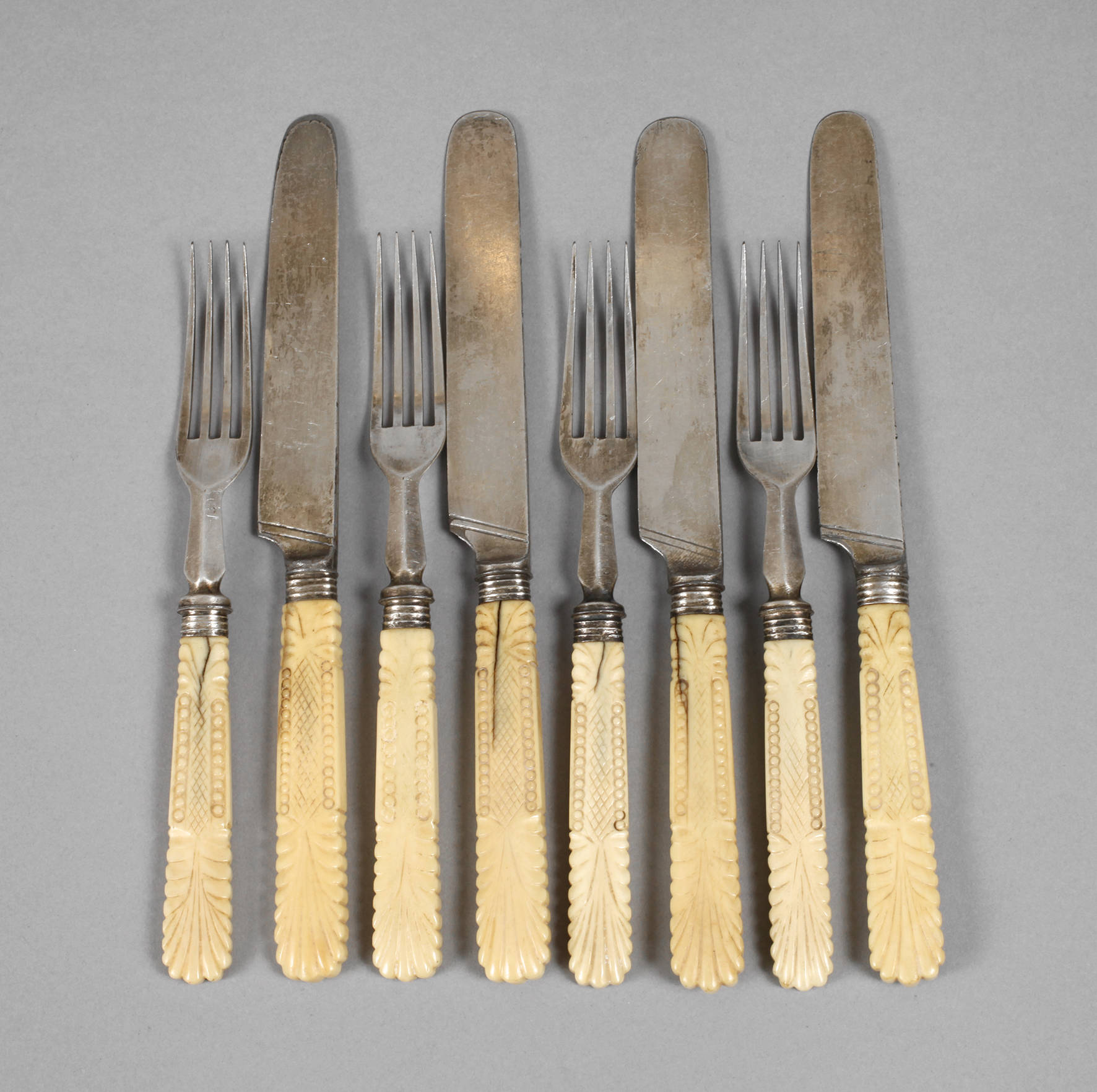 Vier klassizistische Essbestecke