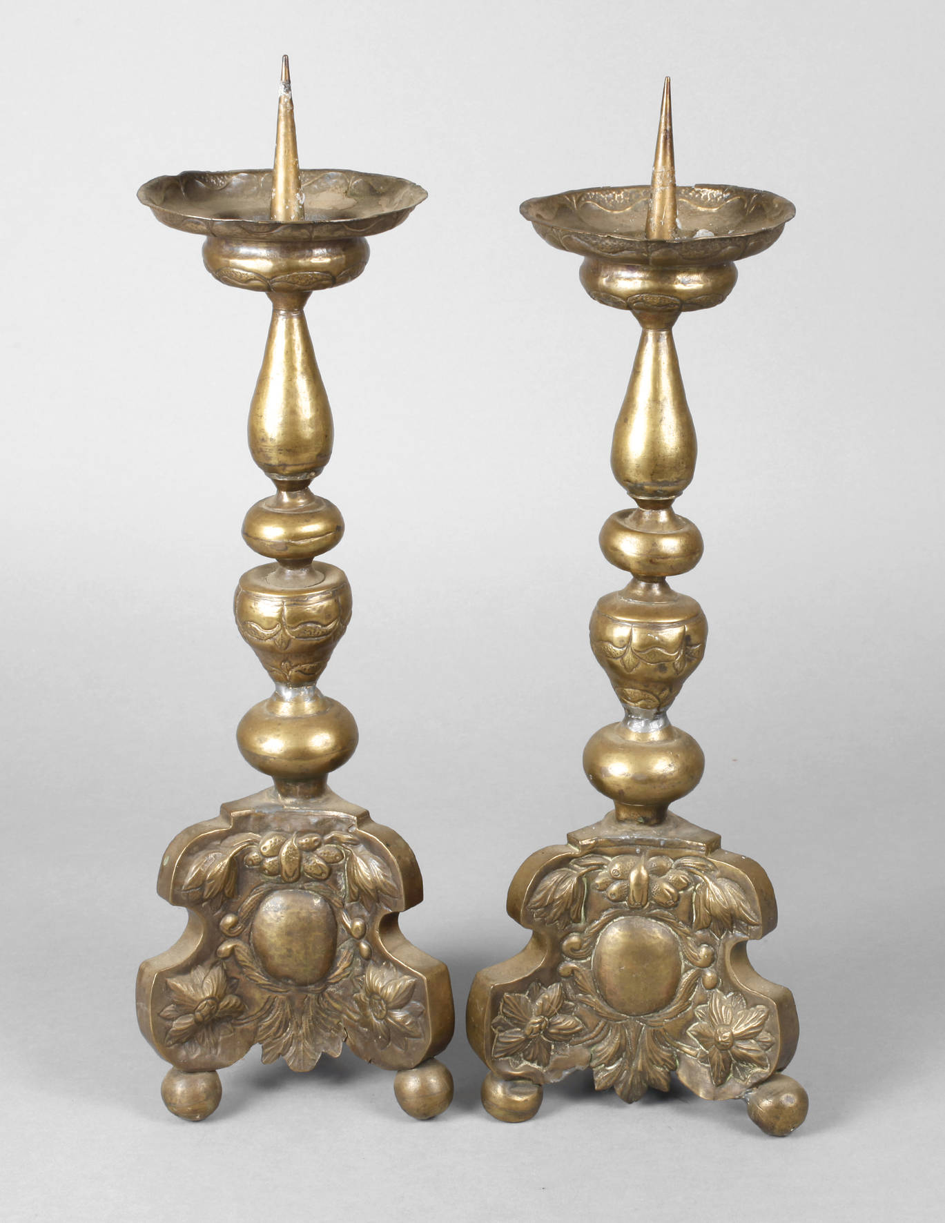 Paar barocke Kirchenleuchter