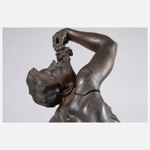 Gustinus Ambrosi-Eisenstadt, Bacchus auf einem Stein sitzend