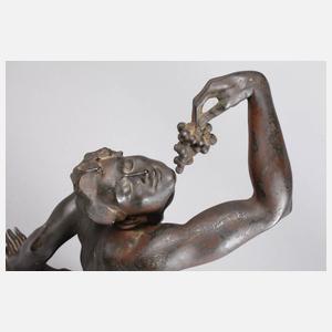 Gustinus Ambrosi-Eisenstadt, Bacchus auf einem Stein sitzend