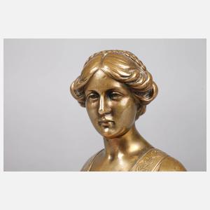 Ferdinand Preiss, Mädchenbüste mit geflochtenem Haar