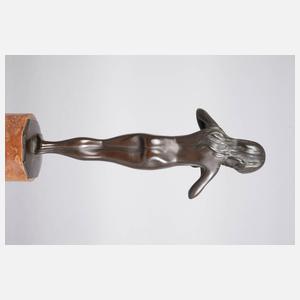 Mädchenbronze ”Haareflechtende”