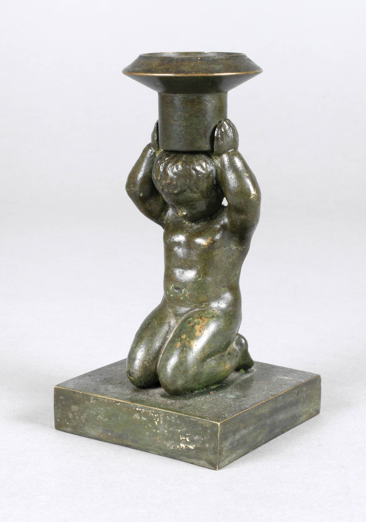 Jugendstil Kerzenleuchter als Putto