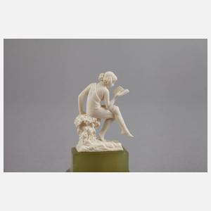 Ferdinand Preiss kleine Elfenbeinfigur ”Lesende”