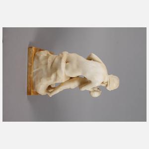 Daniel Greiner, Alabasterfigur Mutter mit Kind