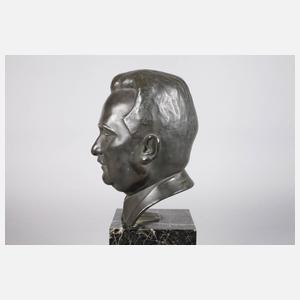 E. Haich, Herrenbüste