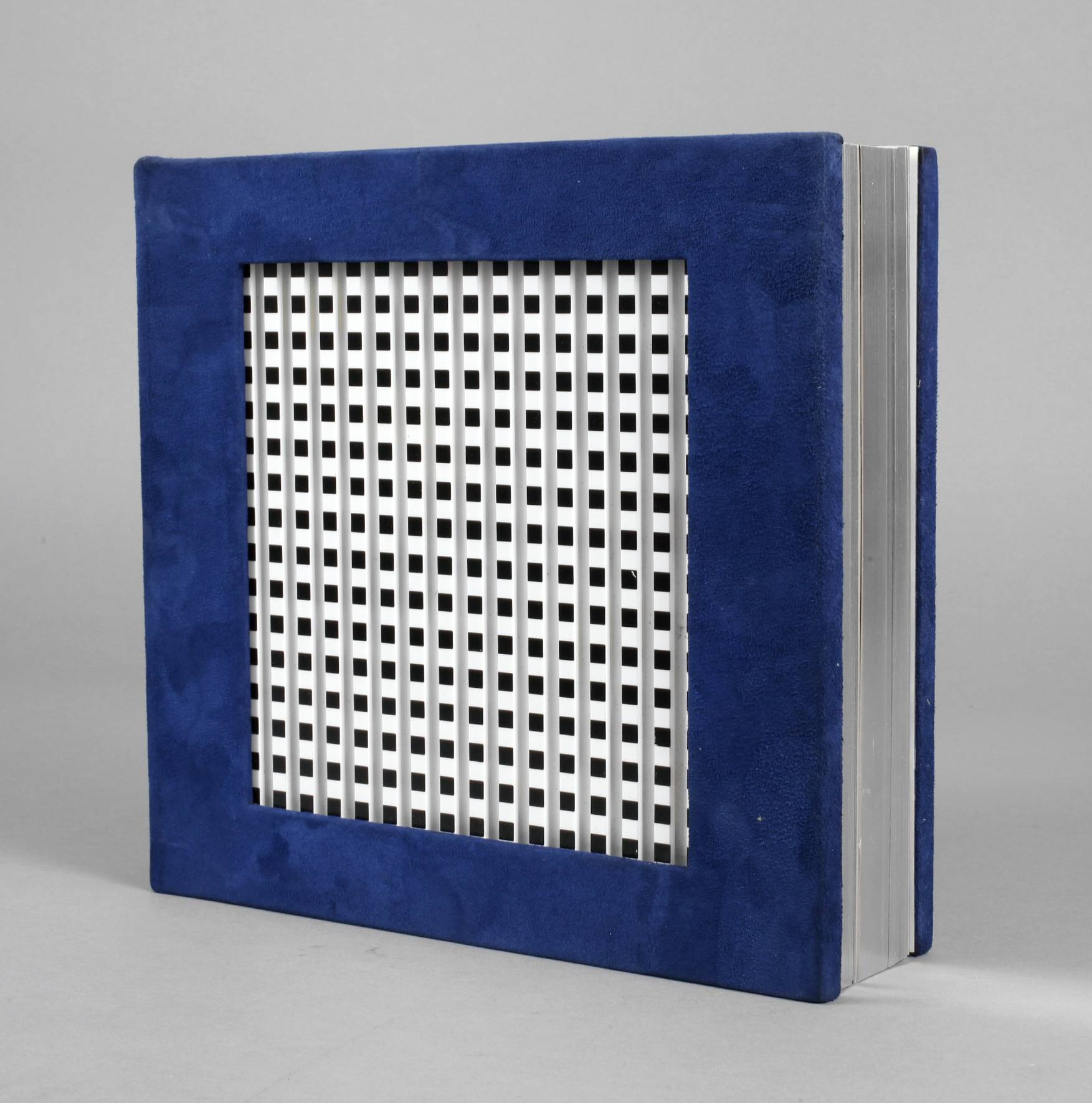 Yaacov Agam, Book-Kunstobjekt als Monografie