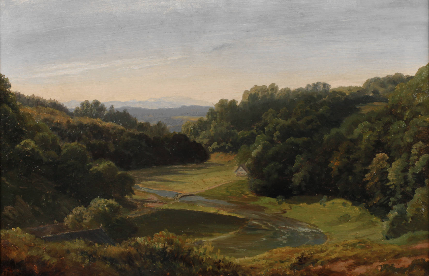 Sommerliche Gebirgslandschaft mit Teich