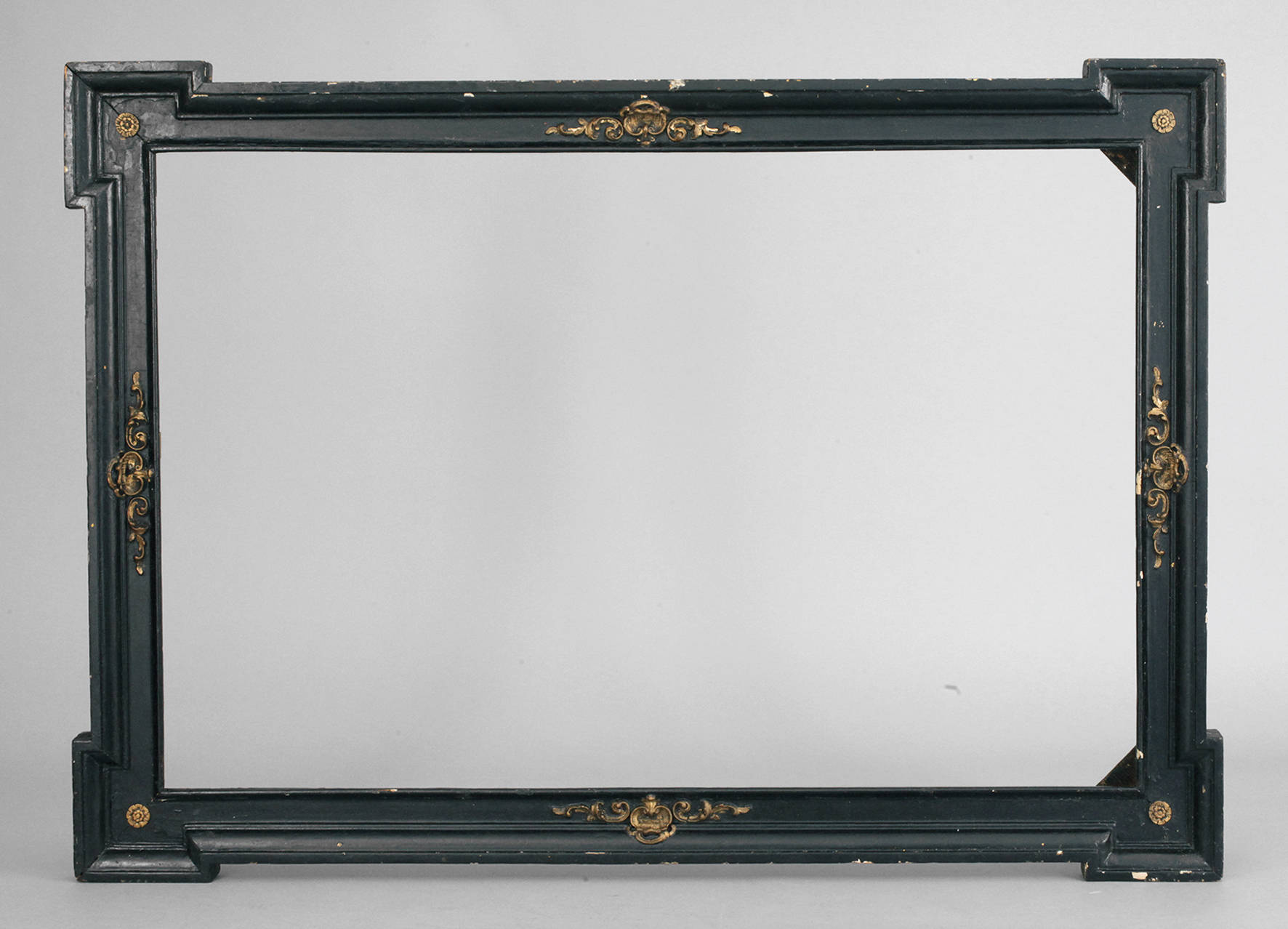 Schwarzer Historismusrahmen um 1890