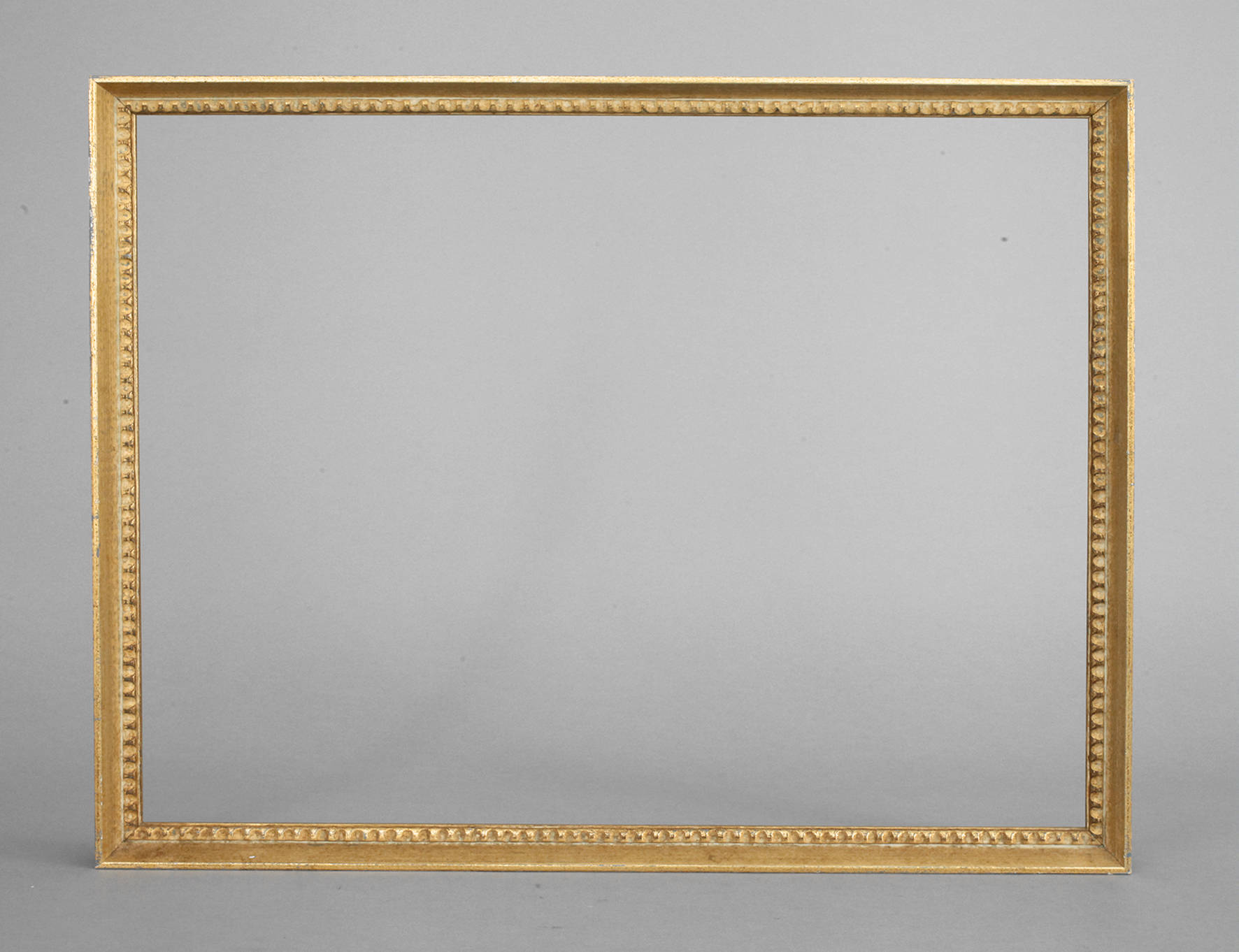 Schmale Goldleiste um 2000