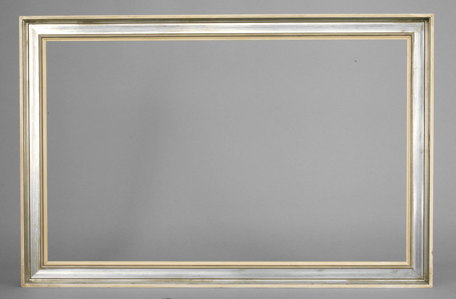 Versilberte Rahmenleiste um 1970