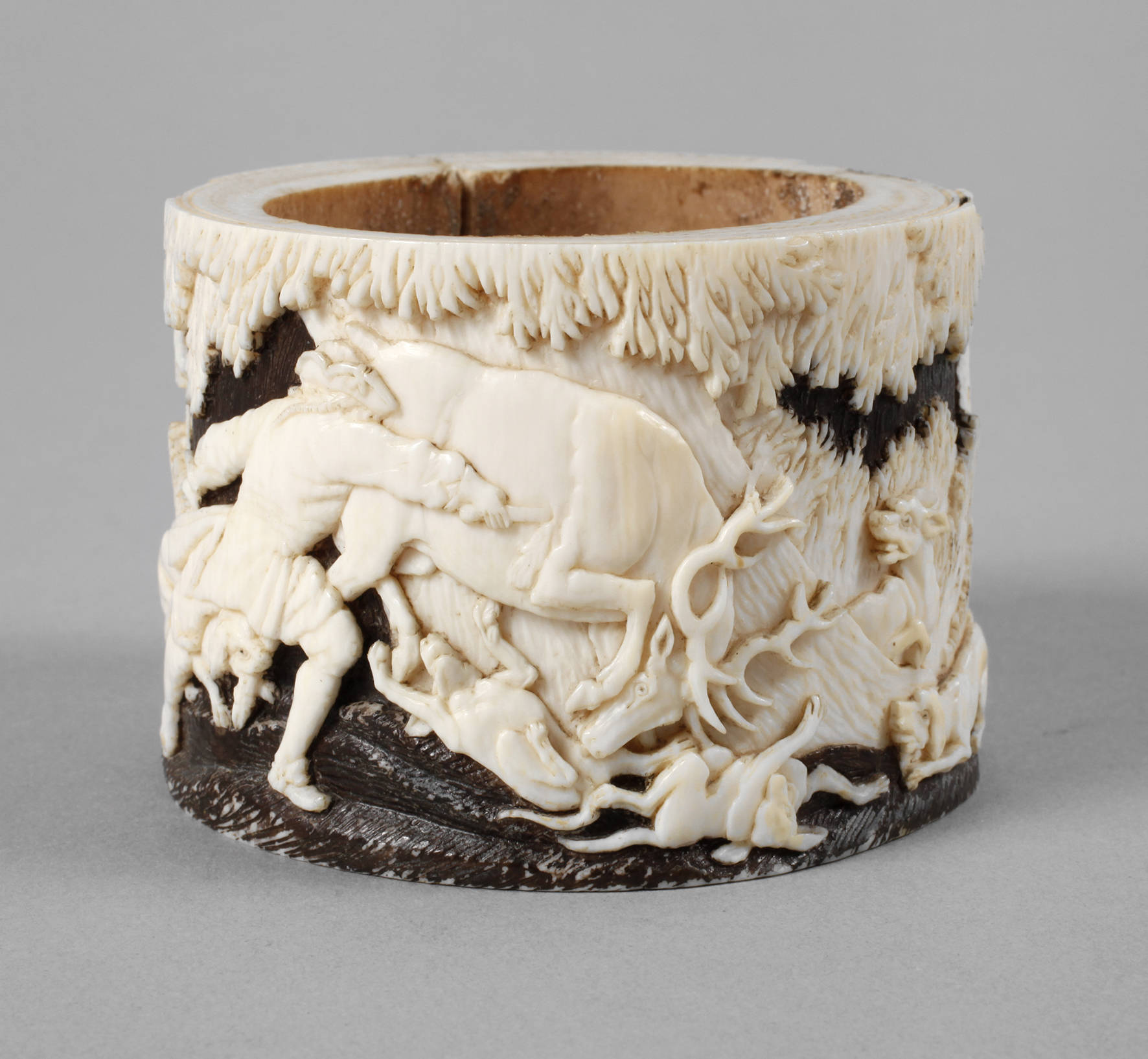 Elfenbeinschnitzerei