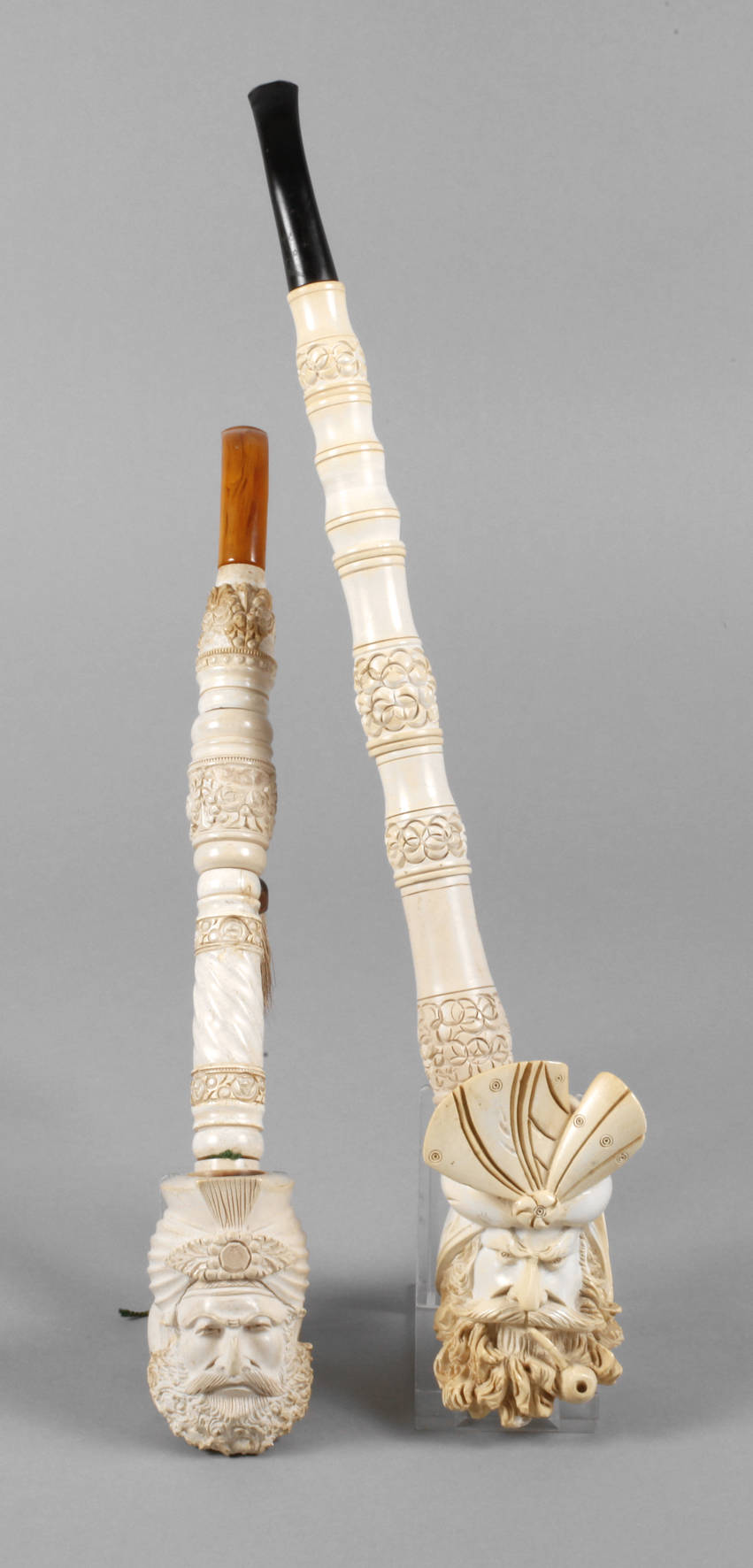 Zwei Meerschaumpfeifen