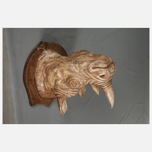 Geschnitzte Jagdtrophäe