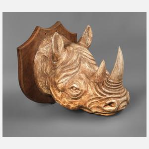 Geschnitzte Jagdtrophäe