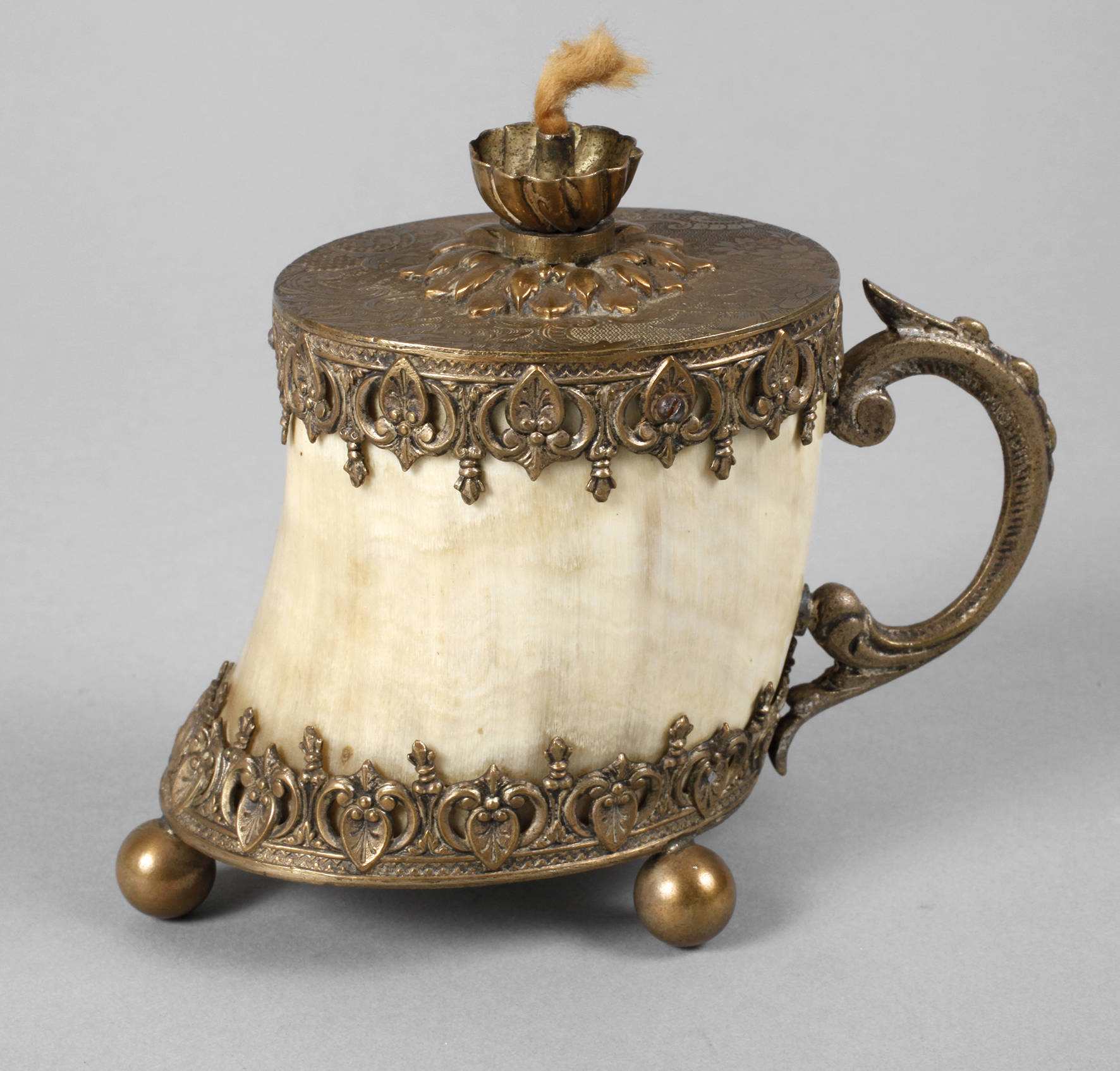 Ungewöhnliche Öllampe