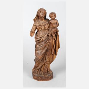 Geschnitzte Madonnenplastik