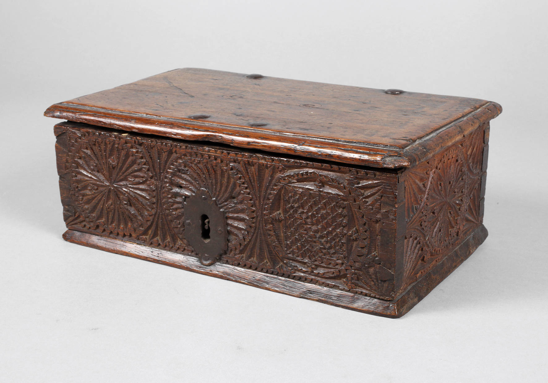 Geschnitzte Schatulle
