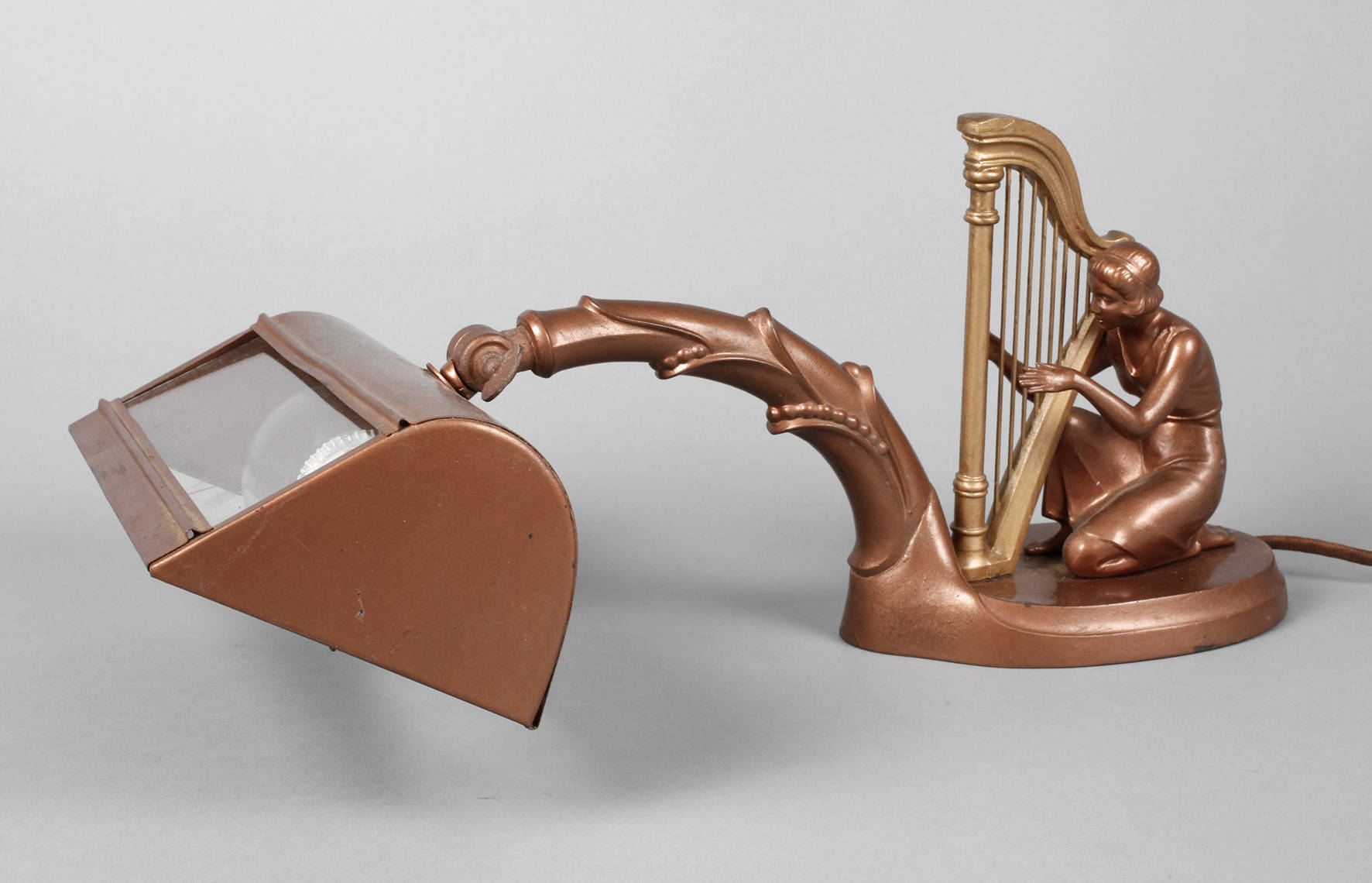 Figürlicher Klavierleuchter