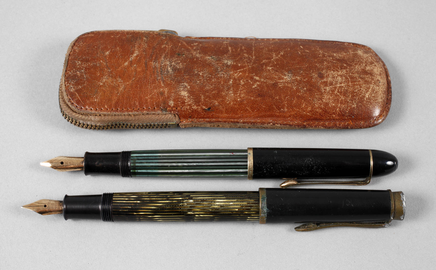 Zwei Füllfederhalter