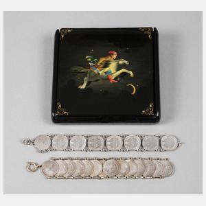 Lackdose und zwei Teile Silber-Münzschmuck