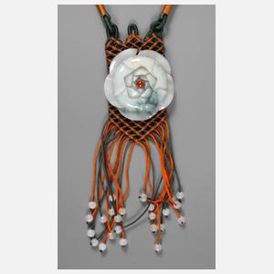 Außergewöhnliches Collier mit Lotusblüte in Jade