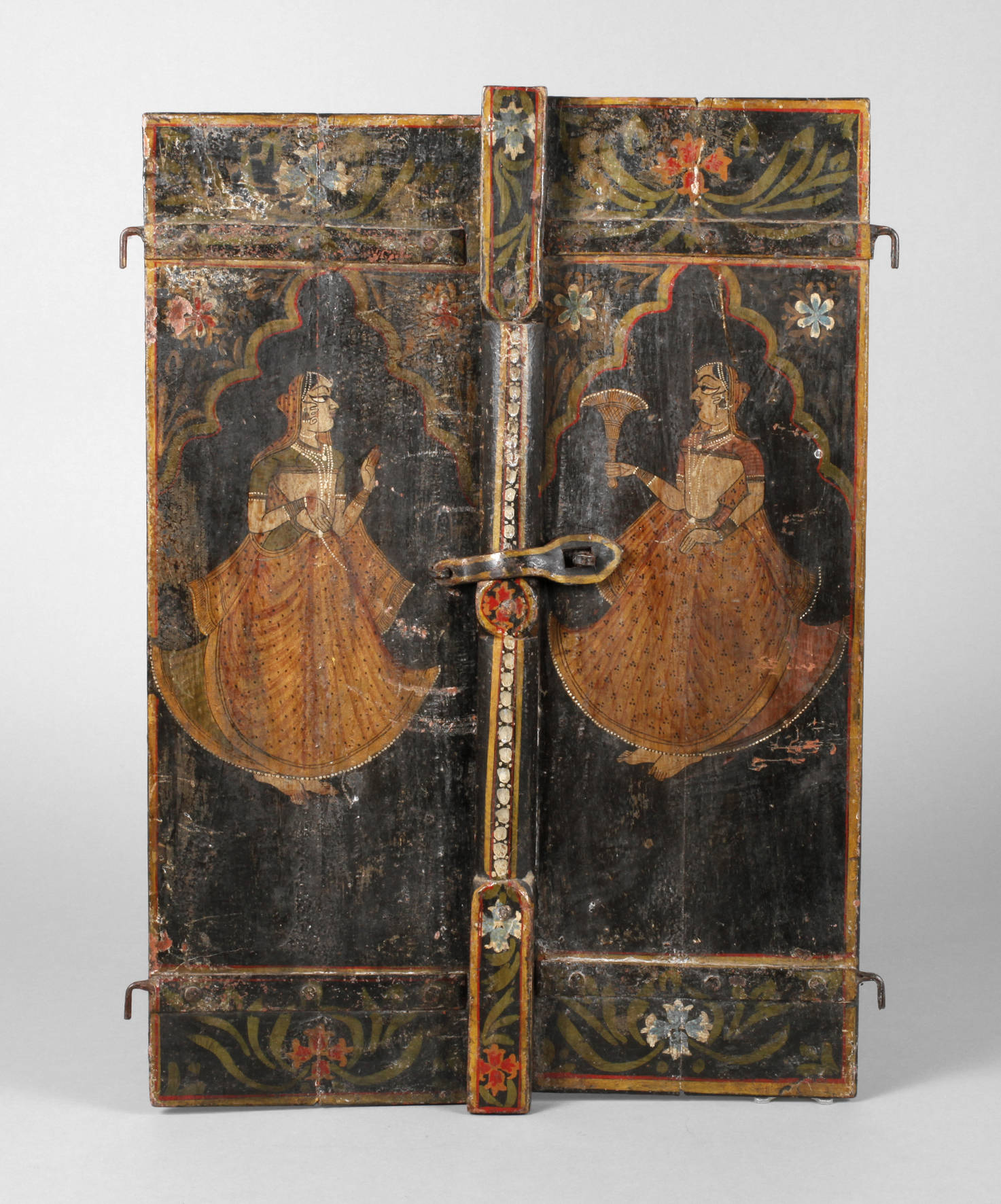 Zwei Schranktüren Indien