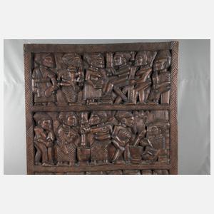 Geschnitztes Wandpaneel Westafrika