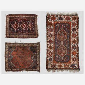 Drei Nomadenteppiche
