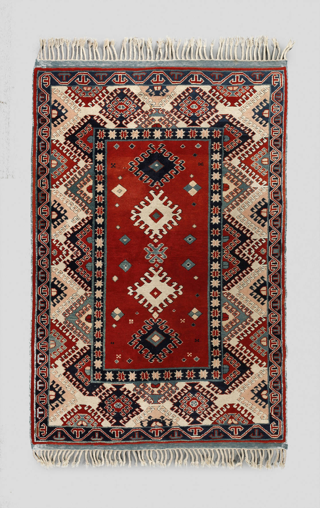 Teppich mit Kasakmotiven