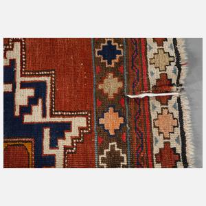 Teppich mit Kaukasusmotiv