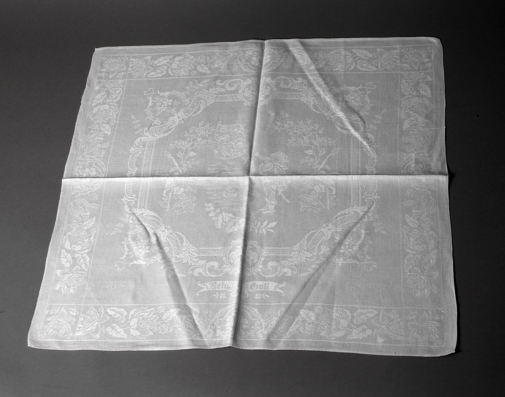 Gebilddamast-Serviette