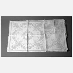 Neun Servietten Rosendekor