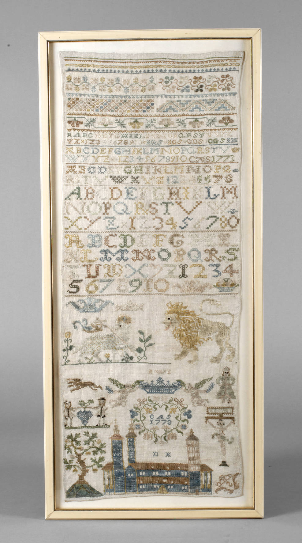 Langes Stickmustertuch ”1773”