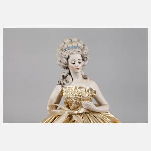 Teepuppe als Rokokodame