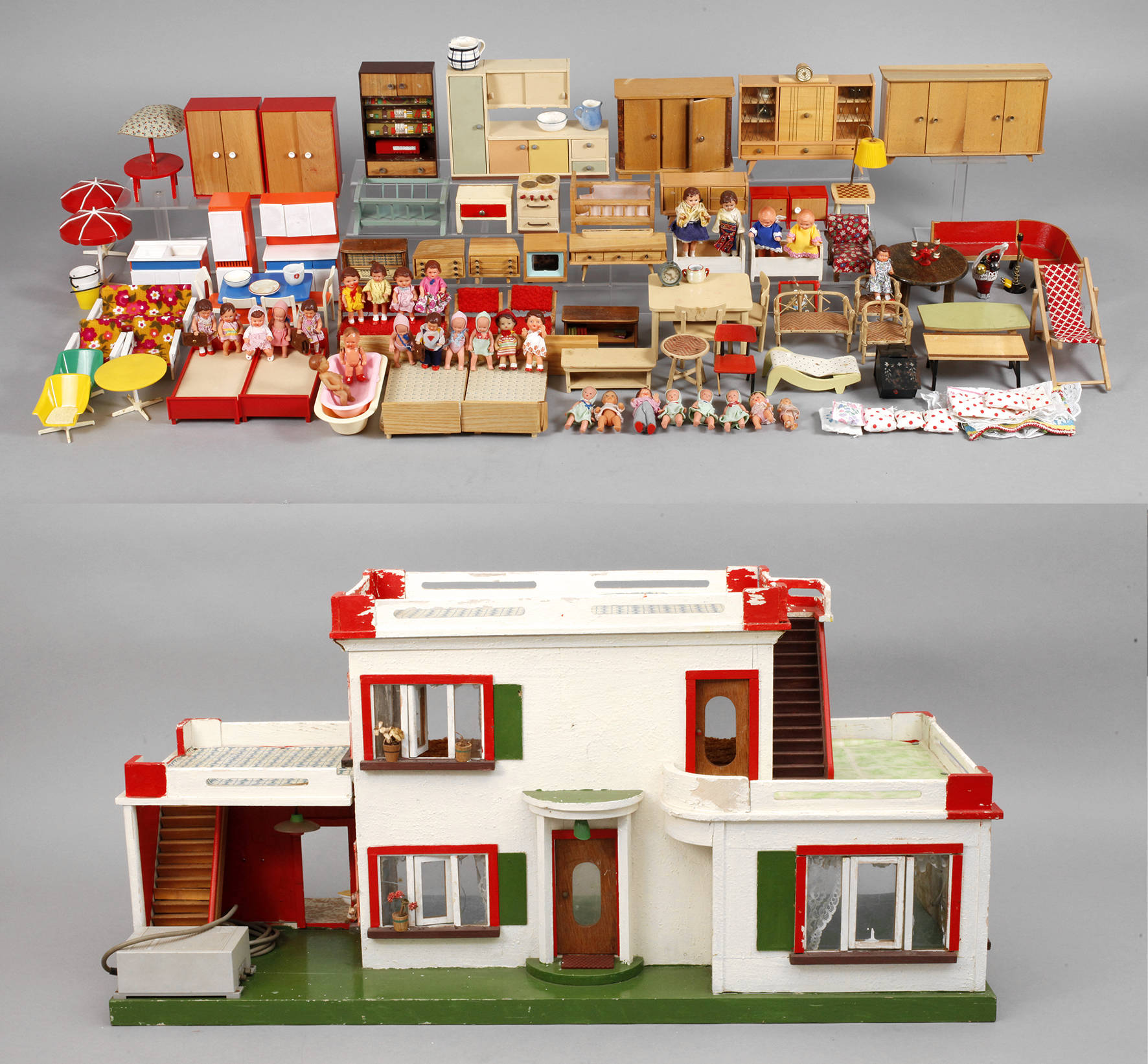 Großes Puppenhaus mit Zubehör