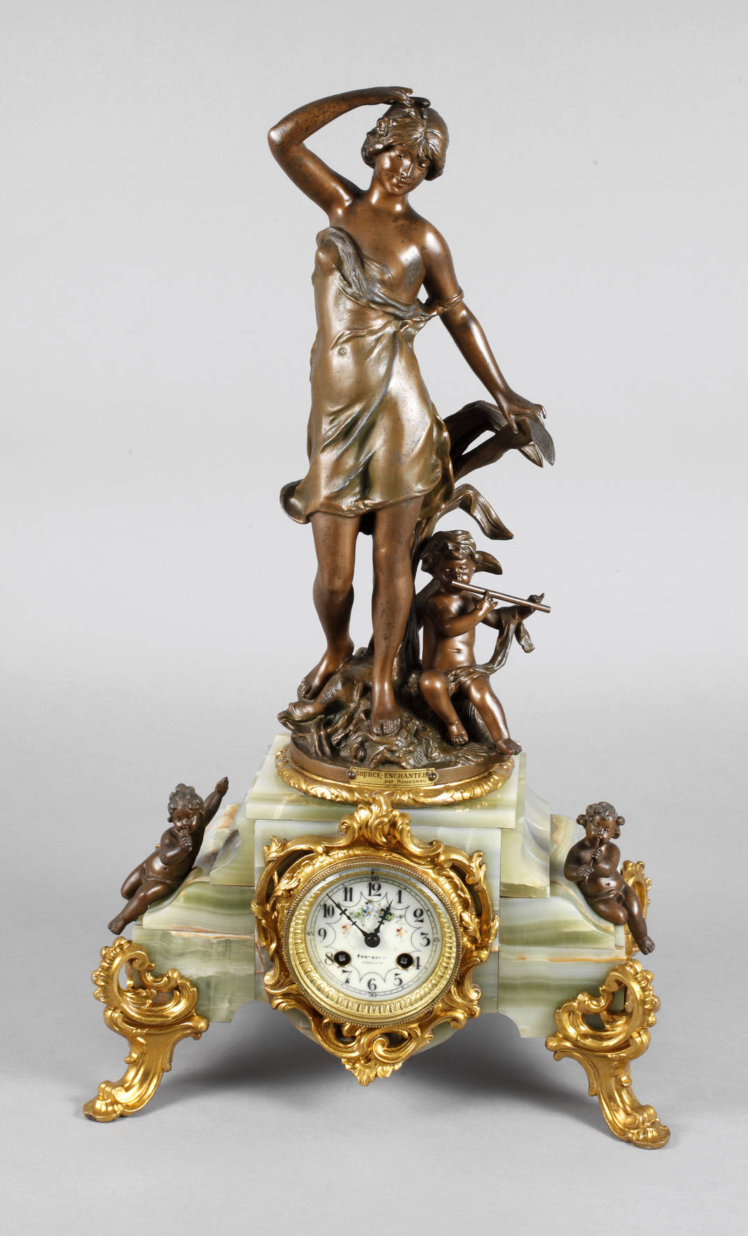 Große Figurenpendule