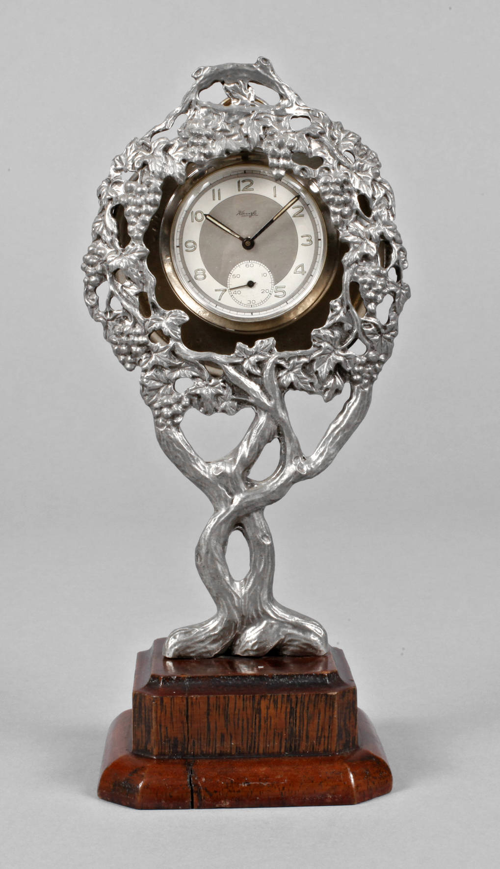 Uhrenständer mit Taschenuhr